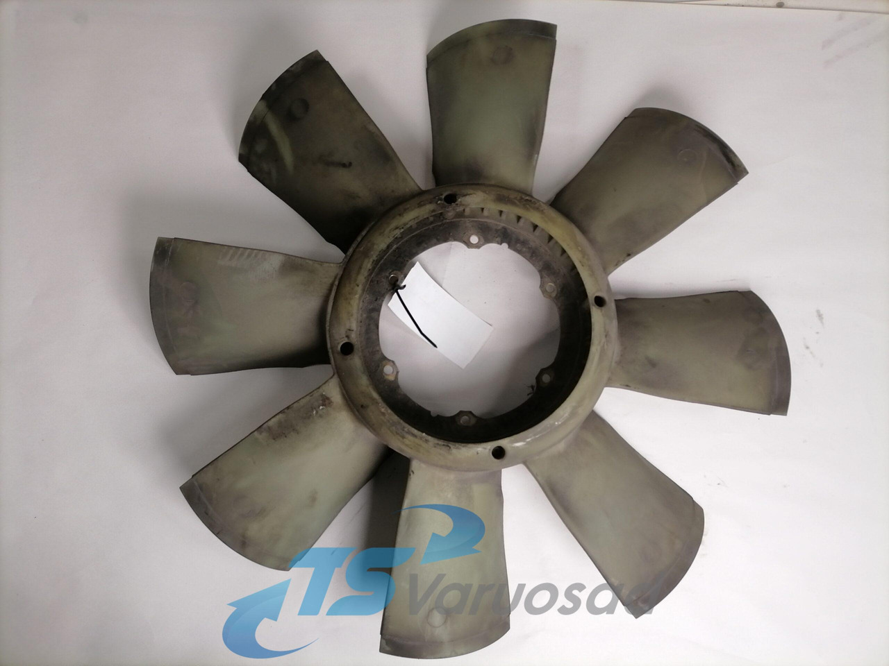 Scania Cooling fan 1411429 - Ventilateur pour Camion: photos 1 Scania Cooling fan 1411429 - Ventilateur pour Camion: photos 1