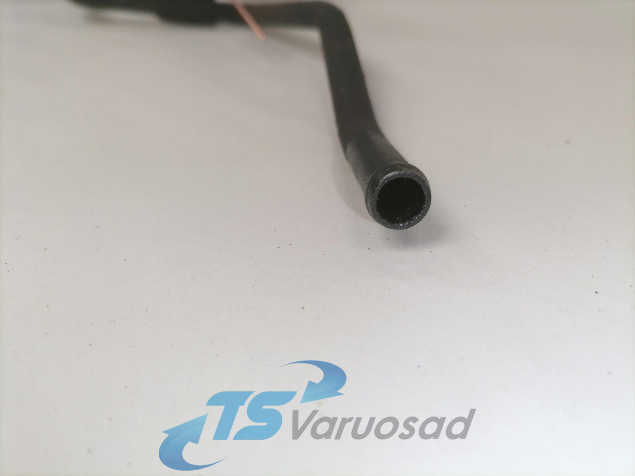 Scania Crankcase Ventilation Pipe 1749073 - Système de refroidissement pour Camion: photos 3 Scania Crankcase Ventilation Pipe 1749073 - Système de refroidissement pour Camion: photos 3