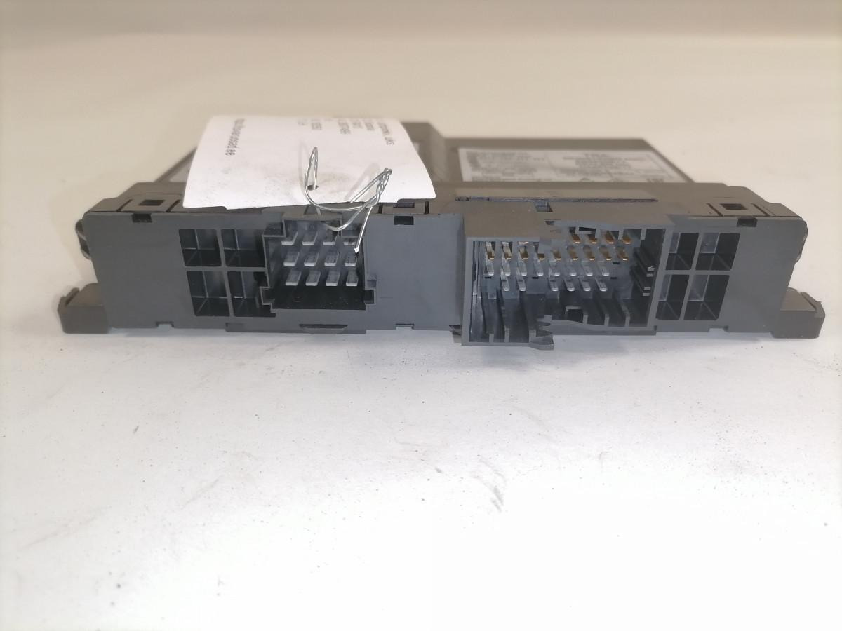 Scania Ecu, door control 2807499 - Bloc de gestion pour Camion: photos 1 Scania Ecu, door control 2807499 - Bloc de gestion pour Camion: photos 1