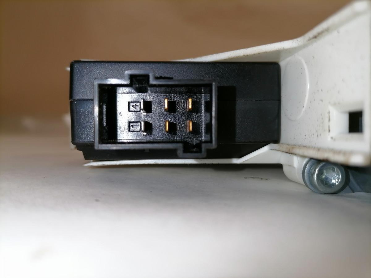 Scania Glass lift 2076264 - Fenêtre et pièces pour Camion: photos 5 Scania Glass lift 2076264 - Fenêtre et pièces pour Camion: photos 5