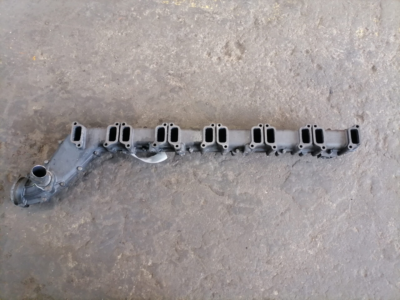 Scania Intake mainfold 1893329 - Collecteur d'admission pour Camion: photos 3 Scania Intake mainfold 1893329 - Collecteur d'admission pour Camion: photos 3