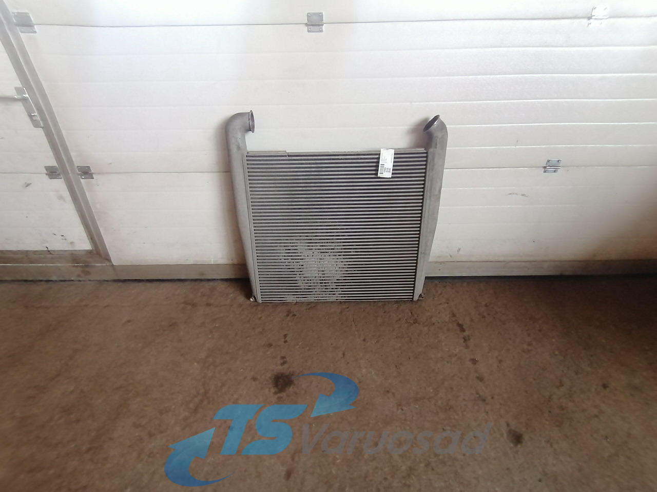 Scania Intercooler radiator DASC001TT - Intercooler pour Camion: photos 1 Scania Intercooler radiator DASC001TT - Intercooler pour Camion: photos 1