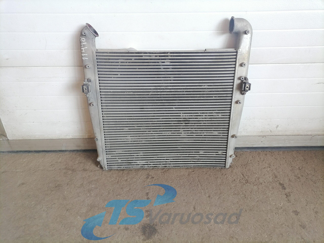 Scania Intercooler radiator DASC001TT - Intercooler pour Camion: photos 2 Scania Intercooler radiator DASC001TT - Intercooler pour Camion: photos 2