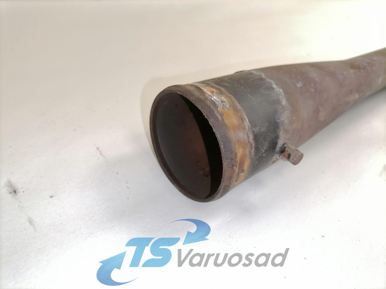 Scania Jahutusvedeliku toru, retarder 1370485 - Système de refroidissement pour Camion: photos 2 Scania Jahutusvedeliku toru, retarder 1370485 - Système de refroidissement pour Camion: photos 2