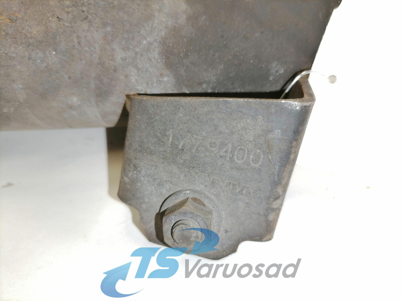 Scania Jahutusvedeliku toru, retarder 1779400 - Système de refroidissement pour Camion: photos 2 Scania Jahutusvedeliku toru, retarder 1779400 - Système de refroidissement pour Camion: photos 2