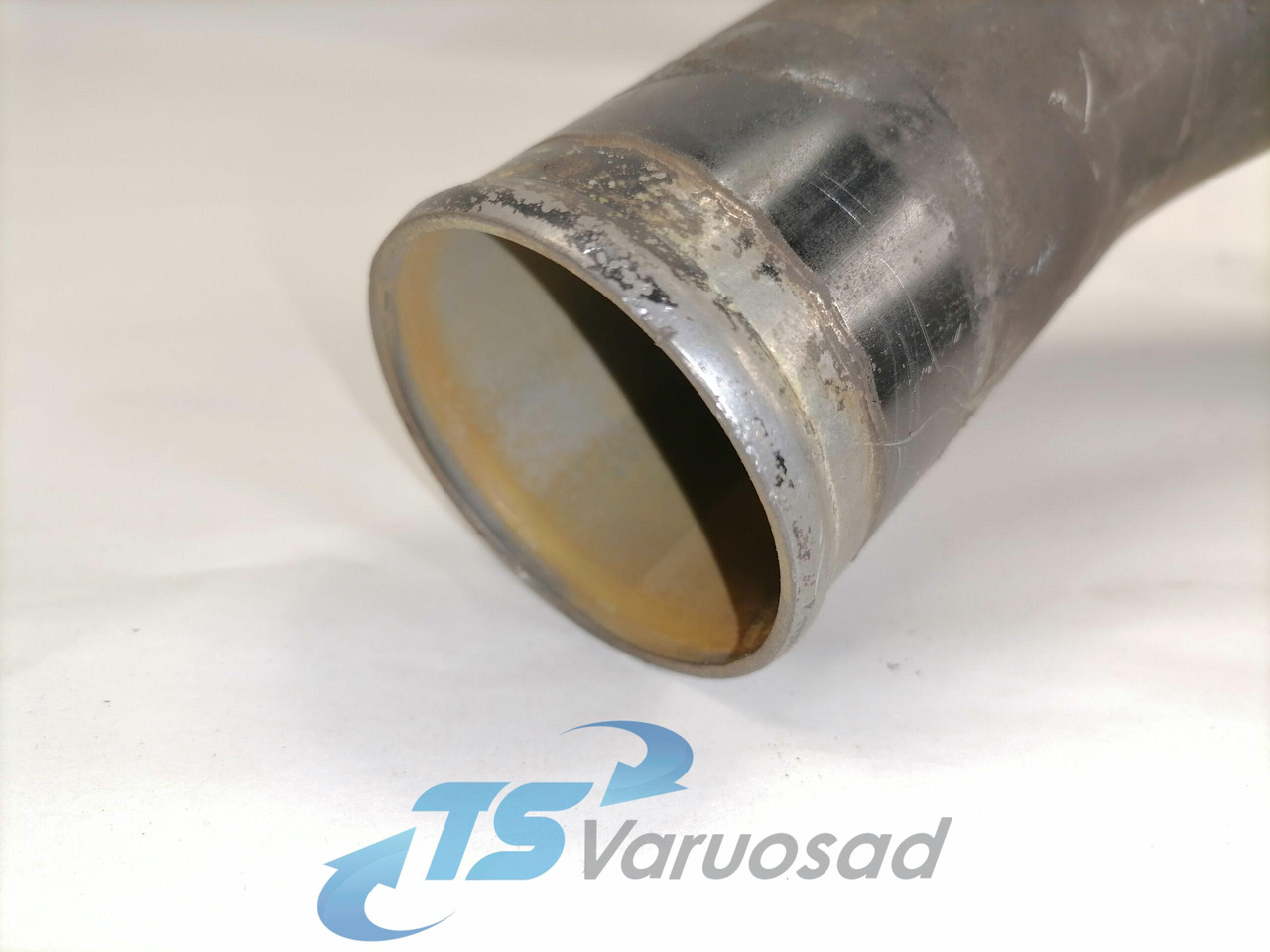 Scania Jahutusvedeliku toru, retarder 1779400 - Système de refroidissement pour Camion: photos 3 Scania Jahutusvedeliku toru, retarder 1779400 - Système de refroidissement pour Camion: photos 3
