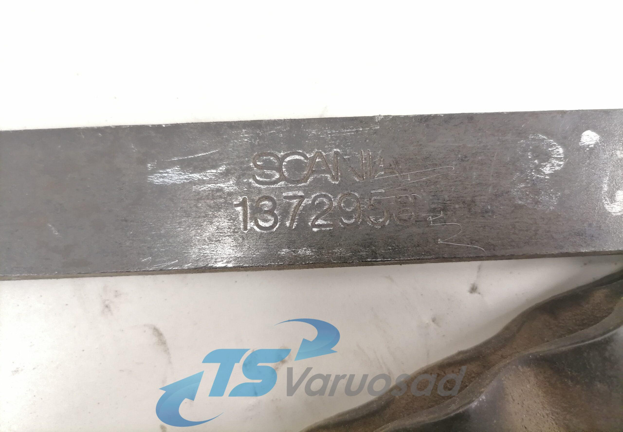 Scania Kabiini piiraja 1372958 - Pièce universelle pour Camion: photos 2 Scania Kabiini piiraja 1372958 - Pièce universelle pour Camion: photos 2