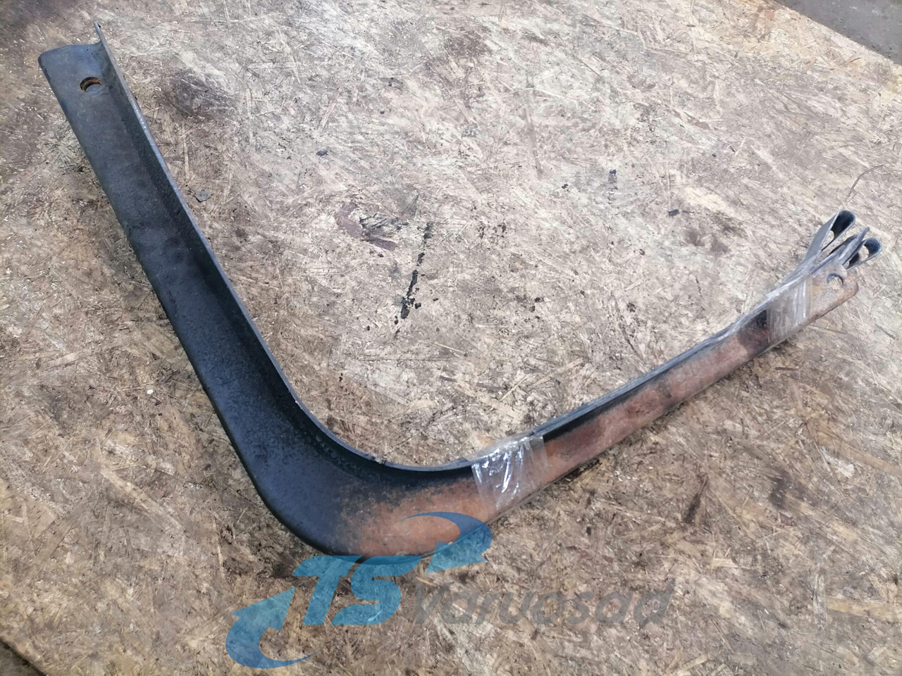 Scania Kütusepaagi kandur, Scania 1528906 - Réservoir de carburant pour Camion: photos 2 Scania Kütusepaagi kandur, Scania 1528906 - Réservoir de carburant pour Camion: photos 2