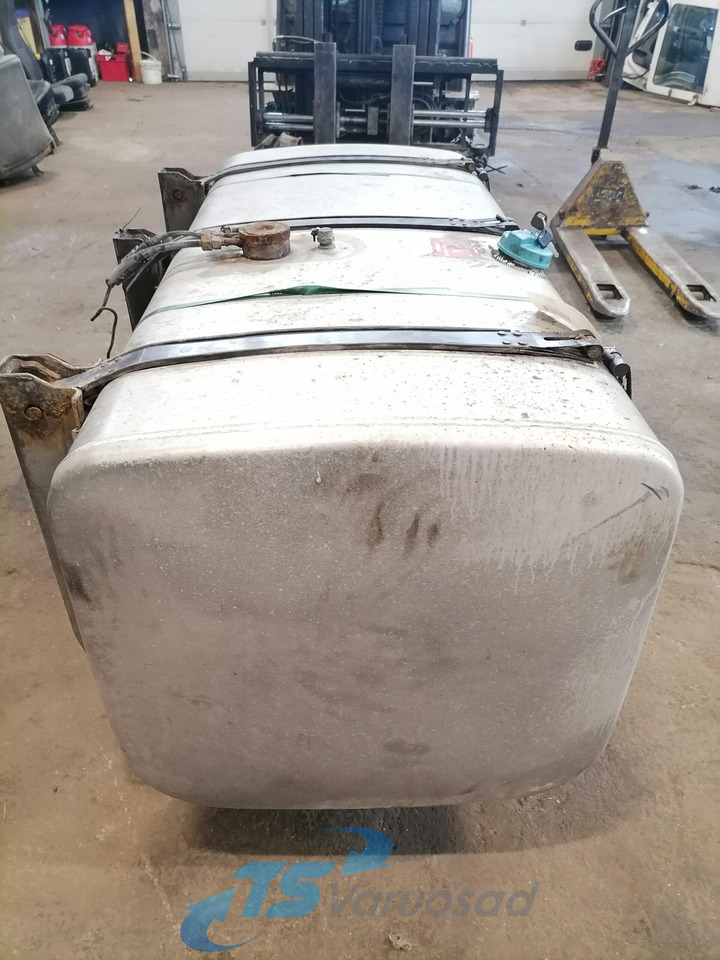 Scania Kütusepaak 600L 1871191 - Réservoir de carburant pour Camion: photos 4 Scania Kütusepaak 600L 1871191 - Réservoir de carburant pour Camion: photos 4