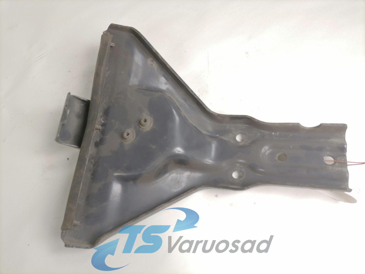 Scania Mudguard bracket 1377439 - Pièce universelle pour Camion: photos 3 Scania Mudguard bracket 1377439 - Pièce universelle pour Camion: photos 3