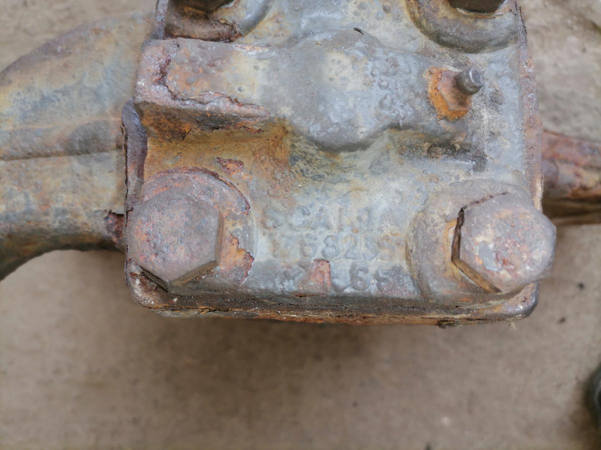Scania Steering knuckle 1895928 - Essieu et pièces pour Camion: photos 5 Scania Steering knuckle 1895928 - Essieu et pièces pour Camion: photos 5