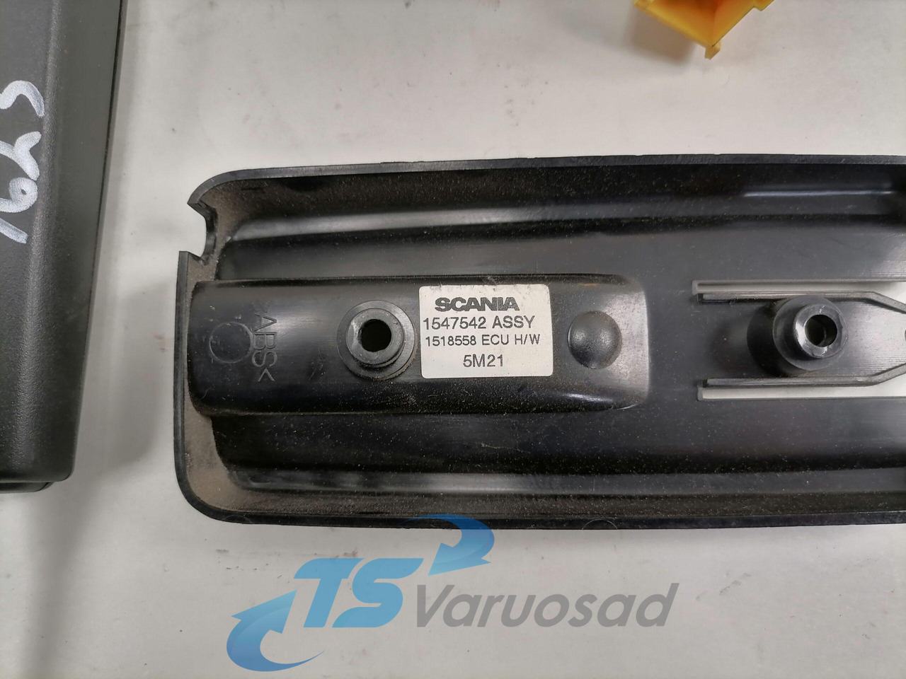 Scania Switch, heater 1547542 - Chauffage/ Ventilation pour Camion: photos 2 Scania Switch, heater 1547542 - Chauffage/ Ventilation pour Camion: photos 2