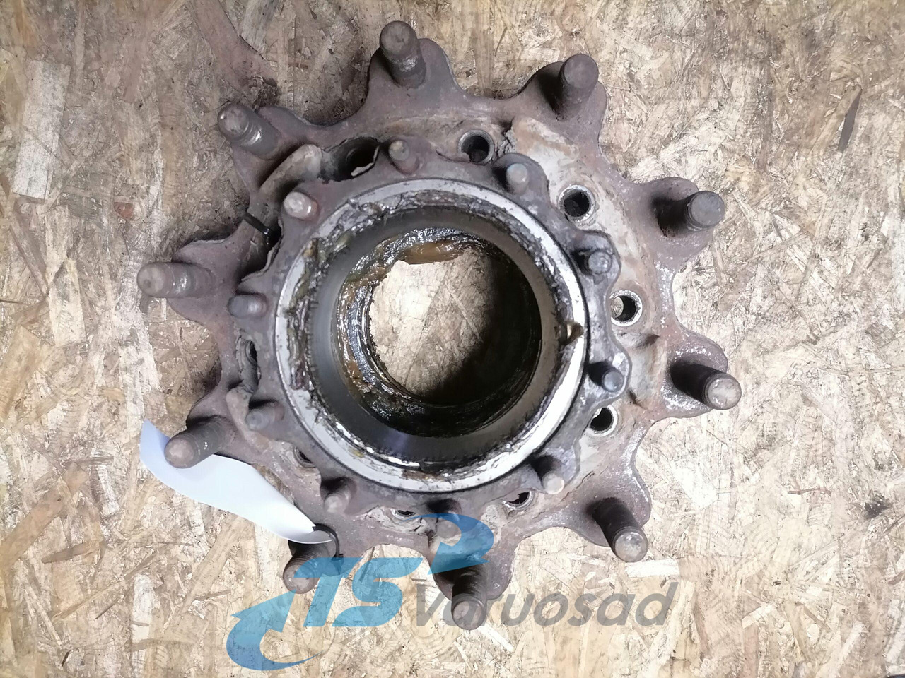 Scania Wheel hub 1724790 - Pièce universelle pour Camion: photos 2 Scania Wheel hub 1724790 - Pièce universelle pour Camion: photos 2