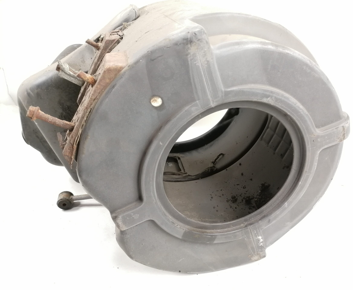 Volvo Air filter housing 1675142 - Système d'admission d'air pour Camion: photos 5 Volvo Air filter housing 1675142 - Système d'admission d'air pour Camion: photos 5