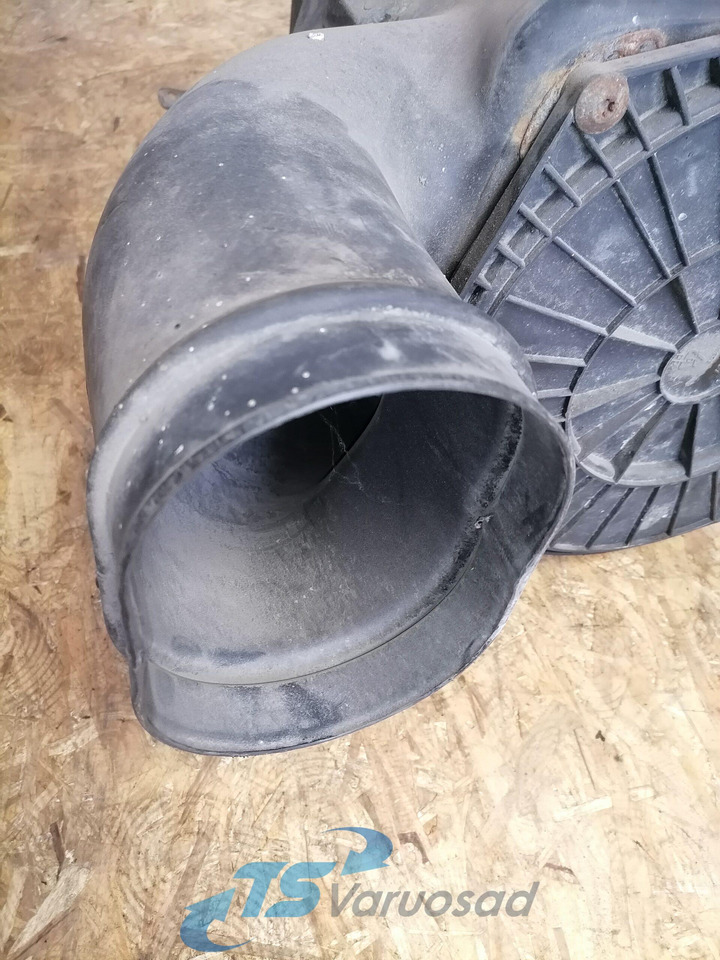 Volvo Air filter housing 20381066 - Système d'admission d'air pour Camion: photos 5 Volvo Air filter housing 20381066 - Système d'admission d'air pour Camion: photos 5