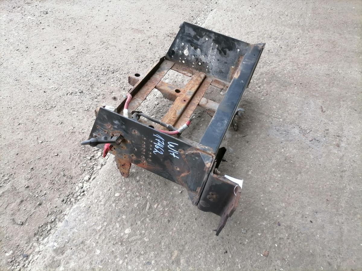 Volvo Battery box 21042654 - Accumulateur pour Camion: photos 5 Volvo Battery box 21042654 - Accumulateur pour Camion: photos 5