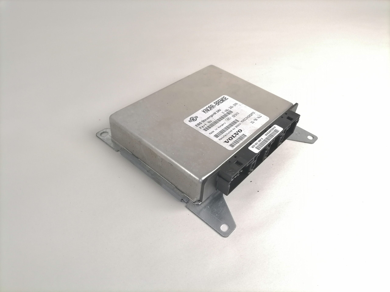 Volvo EBS control unit 3198461 - Bloc de gestion pour Camion: photos 1 Volvo EBS control unit 3198461 - Bloc de gestion pour Camion: photos 1