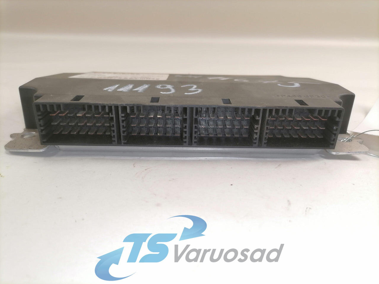 Volvo ECU, LCM 20514900 - Bloc de gestion pour Camion: photos 3 Volvo ECU, LCM 20514900 - Bloc de gestion pour Camion: photos 3