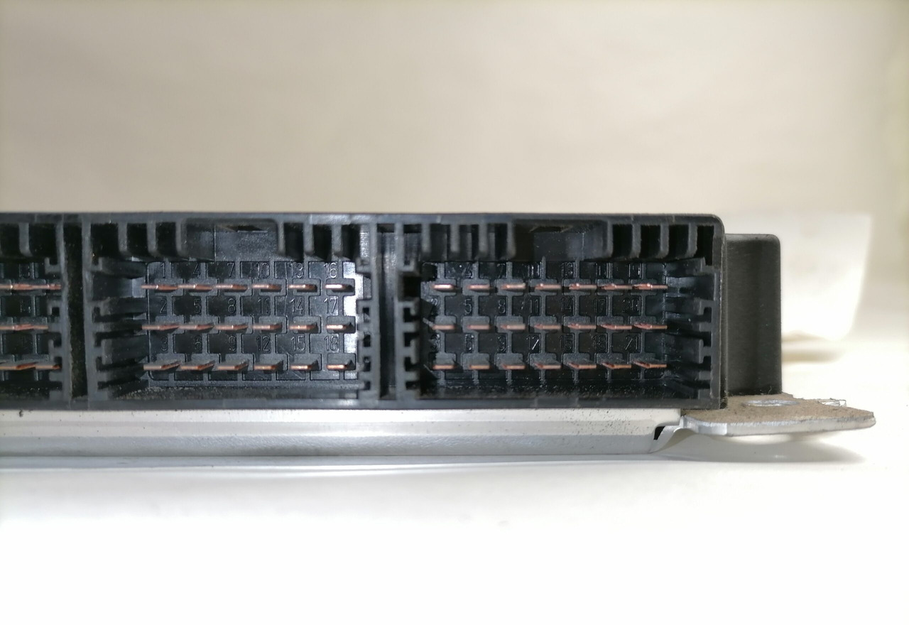 Volvo ECU, LCM 20744283 - Bloc de gestion pour Camion: photos 2 Volvo ECU, LCM 20744283 - Bloc de gestion pour Camion: photos 2