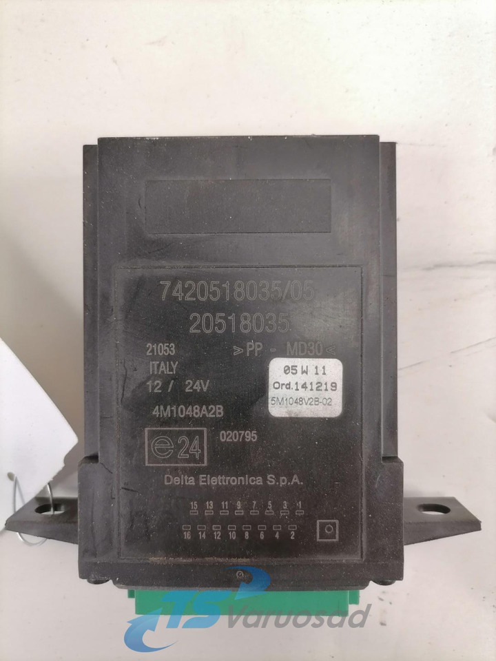 Volvo Ecu, door lock 20518035 - Bloc de gestion pour Camion: photos 3 Volvo Ecu, door lock 20518035 - Bloc de gestion pour Camion: photos 3