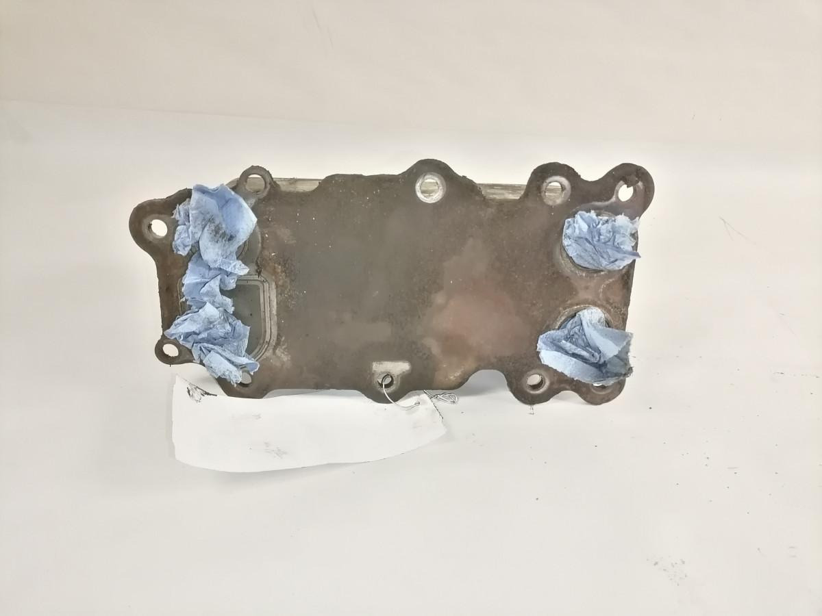 Volvo Engine oil cooler 21797961 - Moteur et pièces pour Camion: photos 4 Volvo Engine oil cooler 21797961 - Moteur et pièces pour Camion: photos 4