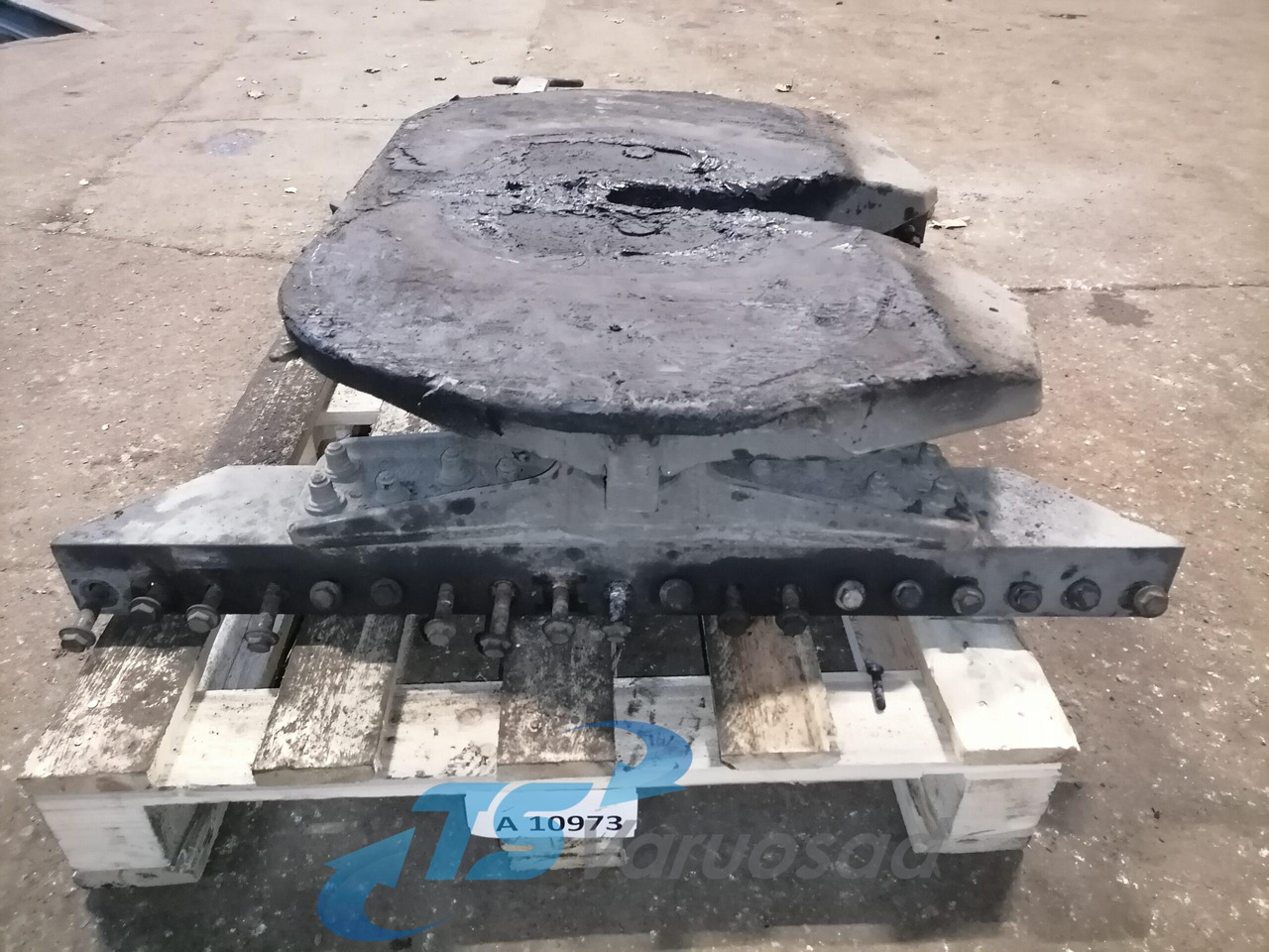 Volvo Fifht wheel 21587549 - Sellette d'attelage pour Camion: photos 5 Volvo Fifht wheel 21587549 - Sellette d'attelage pour Camion: photos 5