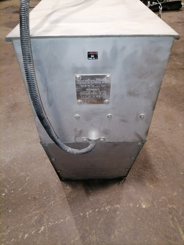 Volvo Liivakast 77092500 - Pièce universelle pour Camion: photos 3 Volvo Liivakast 77092500 - Pièce universelle pour Camion: photos 3