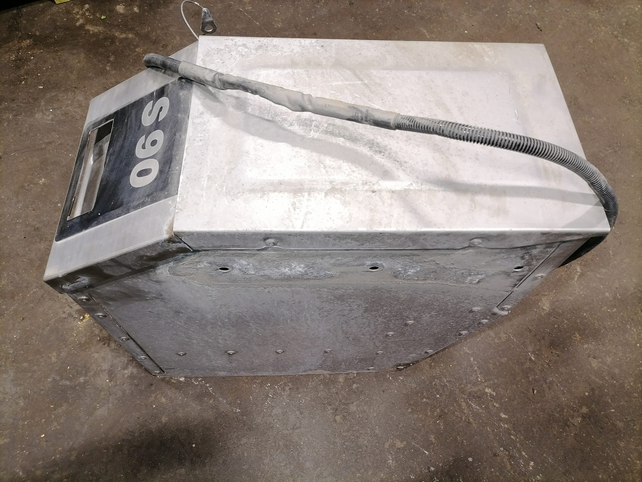 Volvo Liivakast 77092500 - Pièce universelle pour Camion: photos 5 Volvo Liivakast 77092500 - Pièce universelle pour Camion: photos 5