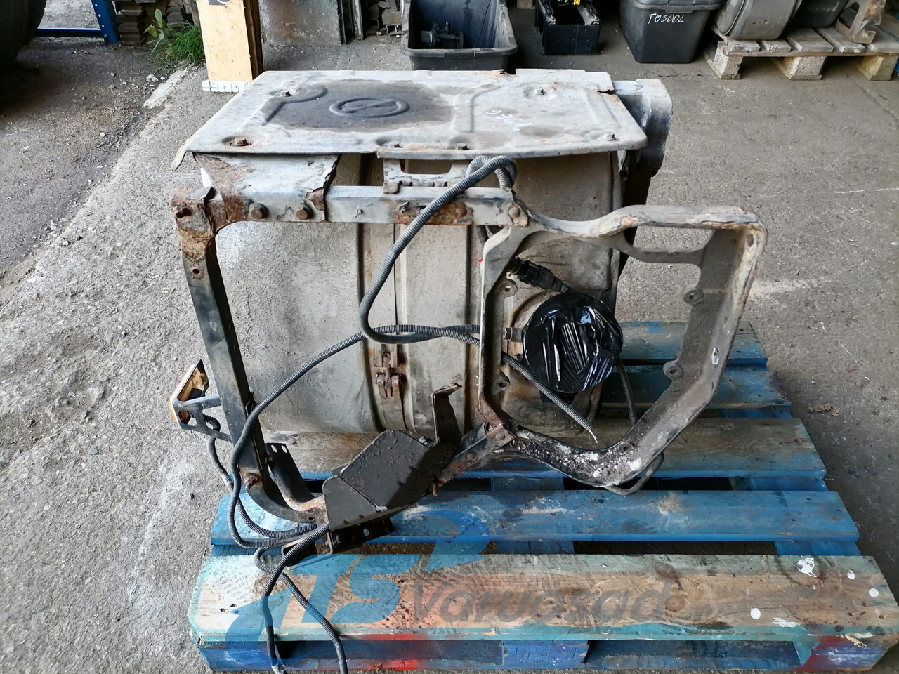 Volvo Muffler 20894953 - Silencieux pour Camion: photos 4 Volvo Muffler 20894953 - Silencieux pour Camion: photos 4