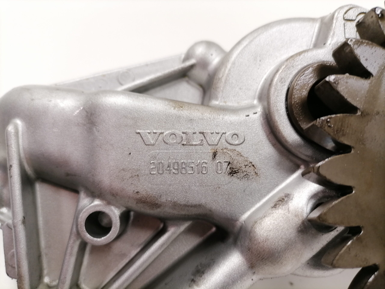 Volvo Oil pump 20498516 - Pompe à huile pour Camion: photos 2 Volvo Oil pump 20498516 - Pompe à huile pour Camion: photos 2