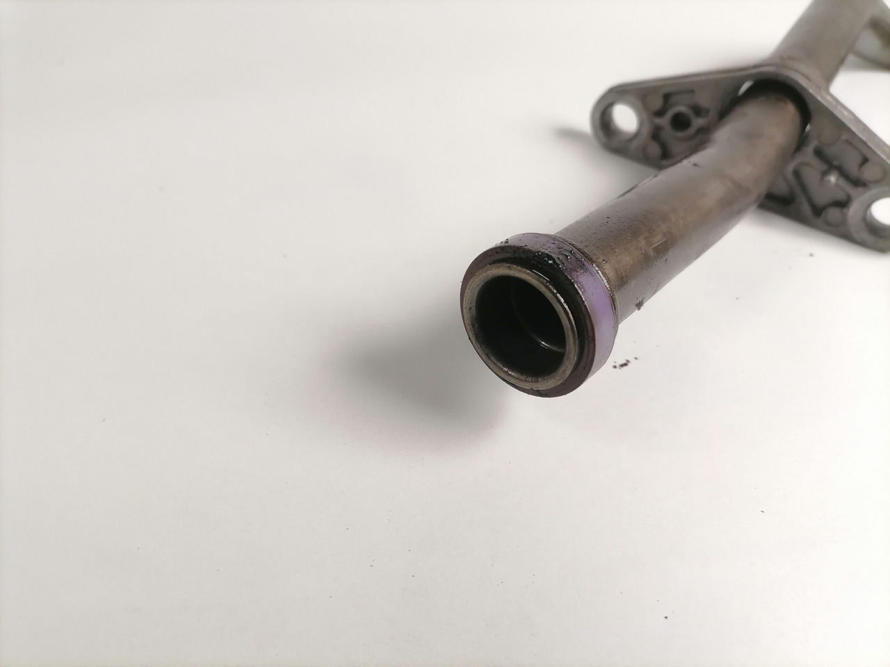 Volvo Oil pump pipe 20501240 - Pompe à huile pour Camion: photos 2 Volvo Oil pump pipe 20501240 - Pompe à huile pour Camion: photos 2