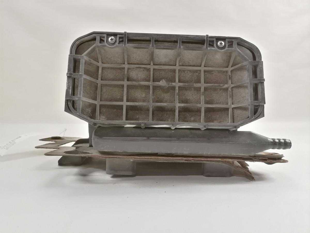 Volvo Salongi õhufiltri korpus 20924279 - Pièce universelle pour Camion: photos 3 Volvo Salongi õhufiltri korpus 20924279 - Pièce universelle pour Camion: photos 3