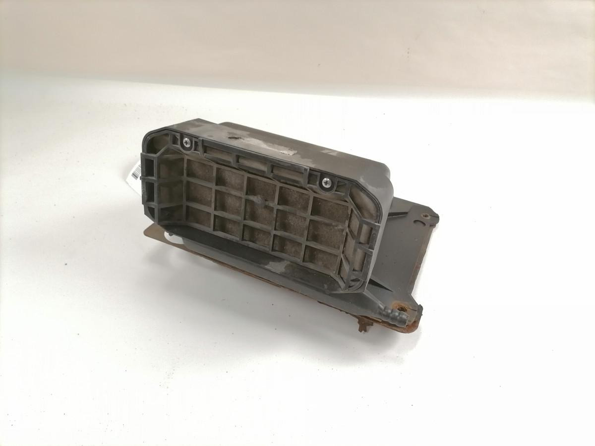Volvo Salongi õhufiltri korpus 20924279 - Pièce universelle pour Camion: photos 2 Volvo Salongi õhufiltri korpus 20924279 - Pièce universelle pour Camion: photos 2
