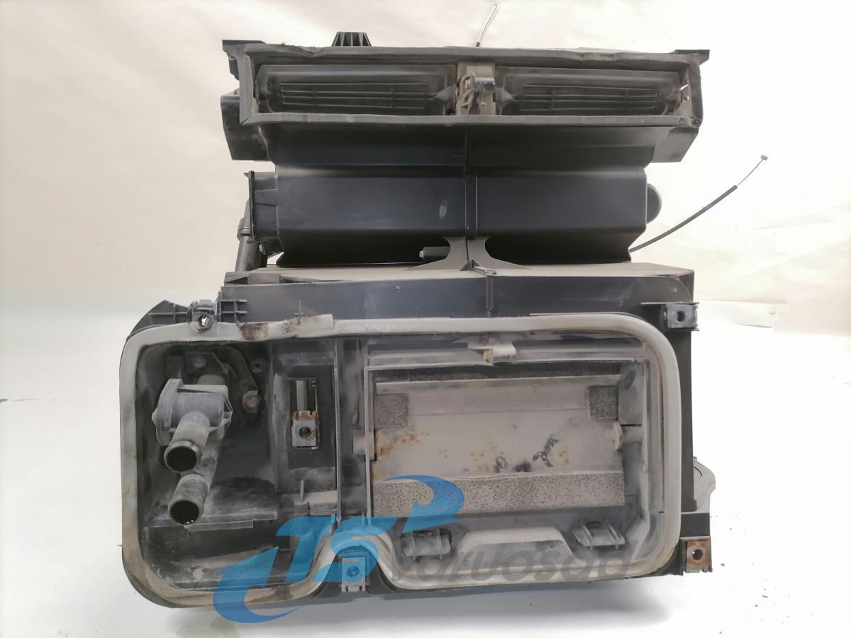 Volvo Salongi radiaatorite korpus, komplektne 7420894088 - Pièce universelle pour Camion: photos 2 Volvo Salongi radiaatorite korpus, komplektne 7420894088 - Pièce universelle pour Camion: photos 2
