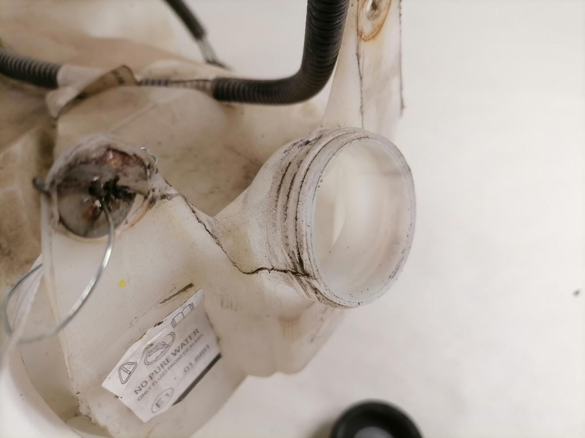 Volvo Windscreen washer fluid tank 20717061 - Essuie-glace pour Camion: photos 3 Volvo Windscreen washer fluid tank 20717061 - Essuie-glace pour Camion: photos 3