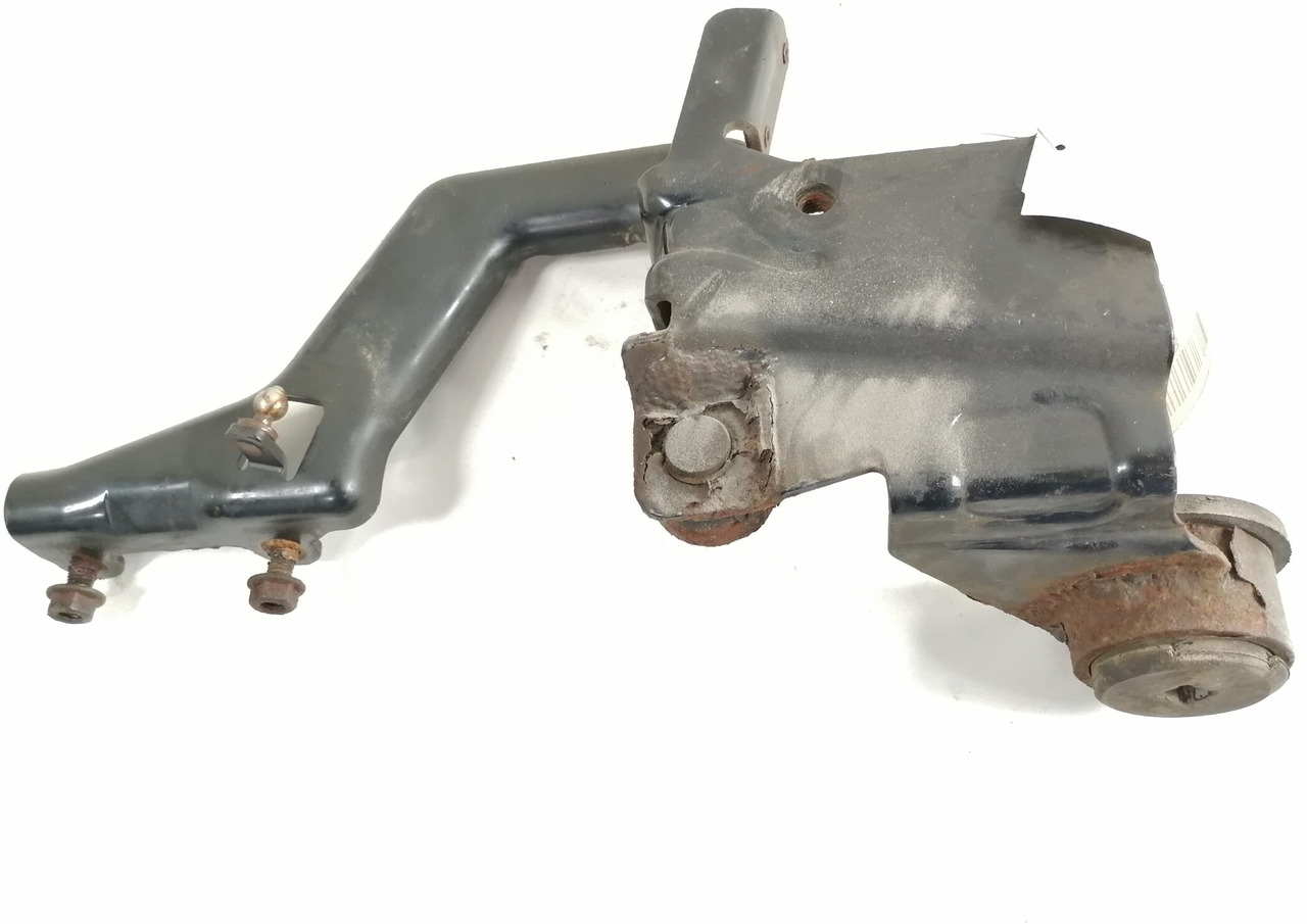 Volvo lower grille carrier hinge 20425954 - Calandre pour Camion: photos 2 Volvo lower grille carrier hinge 20425954 - Calandre pour Camion: photos 2