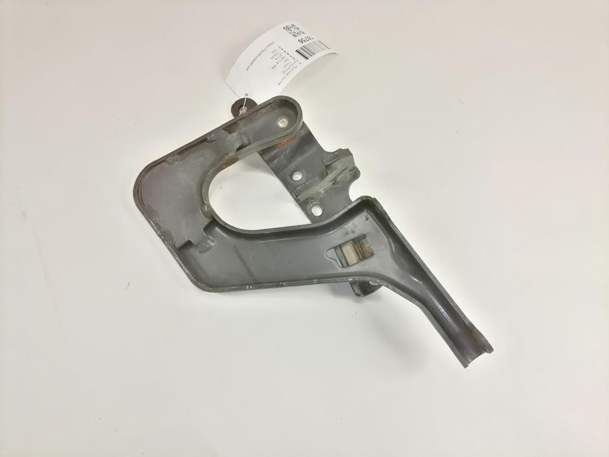 Volvo lower grille carrier hinge 84104144 - Calandre pour Camion: photos 4 Volvo lower grille carrier hinge 84104144 - Calandre pour Camion: photos 4