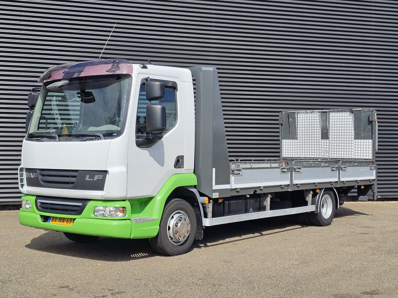 DAF LF 12.210 / OPRIJ / MACHINE TRANSPORT - Camion porte-voitures: photos 1 DAF LF 12.210 / OPRIJ / MACHINE TRANSPORT - Camion porte-voitures: photos 1