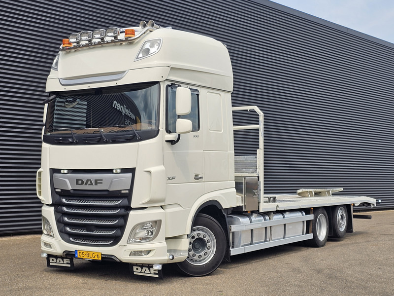 DAF XF 530 6x2 / OPRIJ - MACHINE TRANSPORT / FULL AIR SUSPENSION - Remorqueuse: photos 1 DAF XF 530 6x2 / OPRIJ - MACHINE TRANSPORT / FULL AIR SUSPENSION - Remorqueuse: photos 1