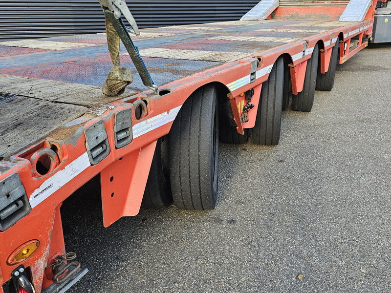 Faymonville F-S44-/ 4 x STEERING / HYDRAULIC RAMPS / EXTENDABLE - Semi-remorque surbaissé: photos 4 Faymonville F-S44-/ 4 x STEERING / HYDRAULIC RAMPS / EXTENDABLE - Semi-remorque surbaissé: photos 4