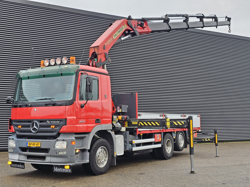 Mercedes-Benz ACTROS 2541 6X2 / PALFINGER PK 42 t/m CRANE / KRAN - Camion grue: photos 1 Mercedes-Benz ACTROS 2541 6X2 / PALFINGER PK 42 t/m CRANE / KRAN - Camion grue: photos 1