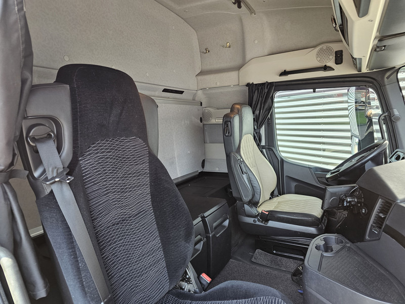 Camion grue Mercedes-Benz Arocs 2658 6x4 / HMF 40 t/m - 21.3 mtr / WINCH: photos 15 Camion grue Mercedes-Benz Arocs 2658 6x4 / HMF 40 t/m - 21.3 mtr / WINCH: photos 15