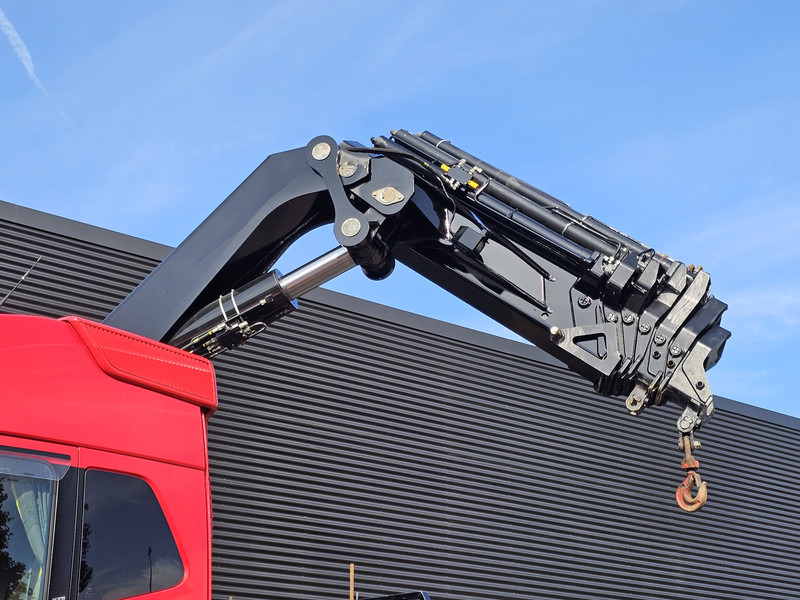 Volvo FH 16.650 8x4 / HIAB 105 t/m CRANE / KRAN - Camion grue: photos 4 Volvo FH 16.650 8x4 / HIAB 105 t/m CRANE / KRAN - Camion grue: photos 4