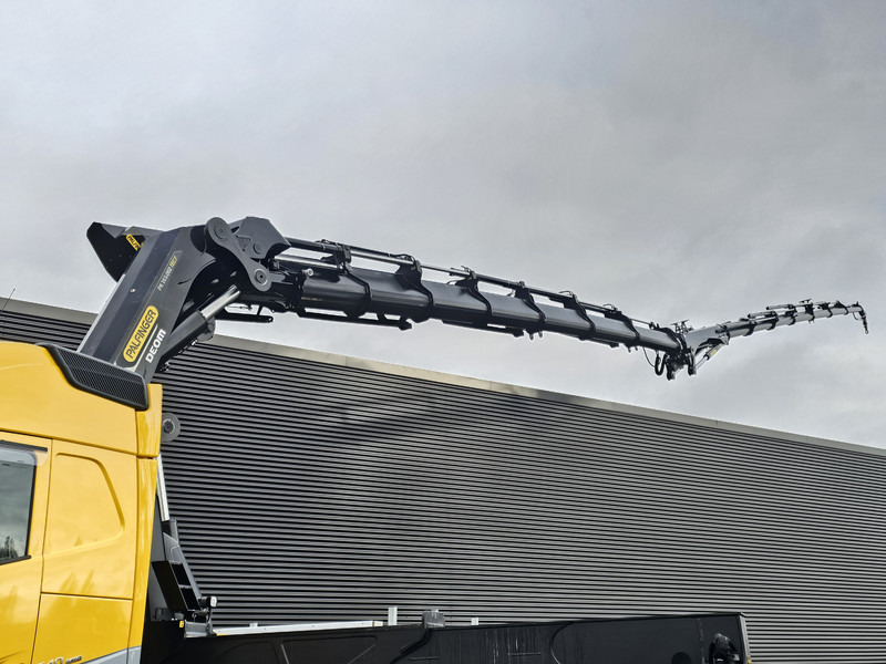 Volvo FH 540 8x4 / PALFINGER 165 TEC 7 + PJ300 / WINCH - Camion grue: photos 2 Volvo FH 540 8x4 / PALFINGER 165 TEC 7 + PJ300 / WINCH - Camion grue: photos 2