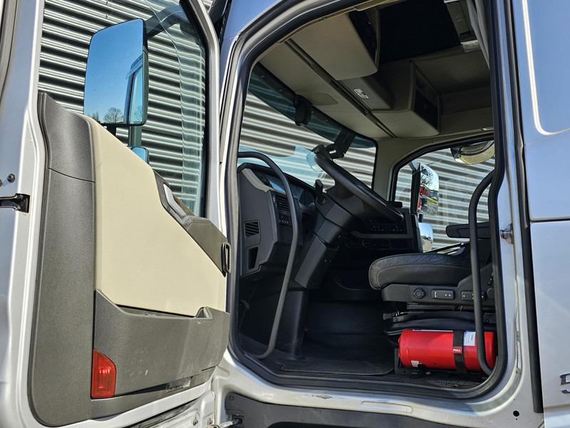 Camion plateau, Camion grue Volvo FH540 / EFFER 525S / JIB 4S-HD / 8x4/4: photos 16