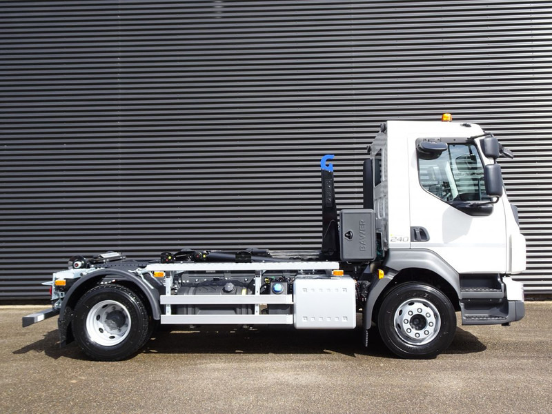 Volvo FL 240 NEW / 4X2 / HAAKARM / AMPIROLLE - Camion ampliroll: photos 2 Volvo FL 240 NEW / 4X2 / HAAKARM / AMPIROLLE - Camion ampliroll: photos 2
