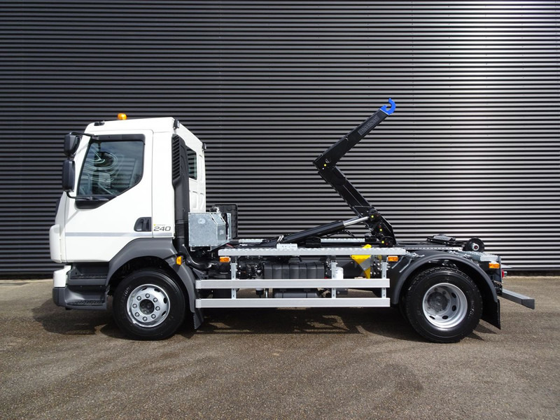 Volvo FL 240 NEW / 4X2 / HAAKARM / AMPIROLLE - Camion ampliroll: photos 5 Volvo FL 240 NEW / 4X2 / HAAKARM / AMPIROLLE - Camion ampliroll: photos 5