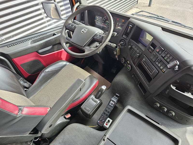 Crédit-bail de Volvo FMX 460 8x4-4 / HIAB Z CRANE + HOOKLIFT Volvo FMX 460 8x4-4 / HIAB Z CRANE + HOOKLIFT: photos 18