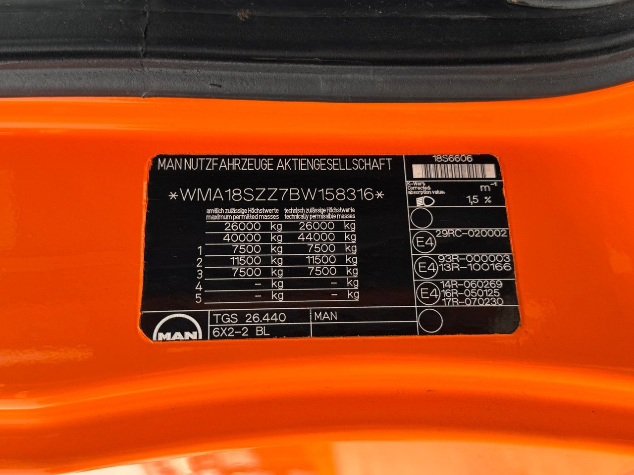 MAN 26.440 6X2 Multilift Abroller - Camion ampliroll: photos 4 MAN 26.440 6X2 Multilift Abroller - Camion ampliroll: photos 4