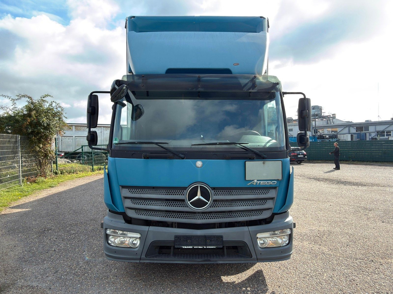 Mercedes-Benz 818 4X2 Pritsche & Plane & Tang Pritsche & Plane Mercedes-Benz 818 4X2 Pritsche & Plane & Tang Pritsche & Plane - Utilitaire rideaux coulissants (PLSC): photos 4 Mercedes-Benz 818 4X2 Pritsche & Plane & Tang Pritsche & Plane Mercedes-Benz 818 4X2 Pritsche & Plane & Tang Pritsche & Plane - Utilitaire rideaux coulissants (PLSC): photos 4